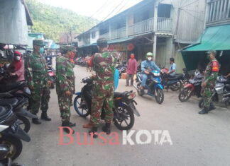 Koramil 02/Tarempa Bersama Para Babinsa Belusukan ke Pasar Tradisional Tarempa Beri Himbauan ke Masyarakat