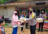 Kapolres Tanjungpinang Turun Langsung Bagikan Ratusan Paket Sembako