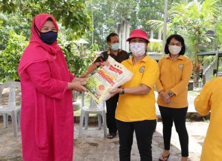 Marlin Serahkan Bantuan untuk WKRI dan WHDI