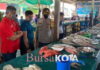 Tim Gugus Tugas Sosialisasi Kebijakan New Normal Kepada Pedagang di Pasar Ikan Ranai