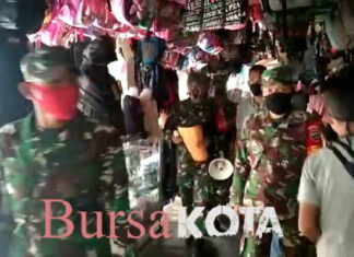Koramil 02/Tarempa Kodim 0318/Natuna Beri Himbauan dan Sosialisasi Penegakan Disiplin Masyarakat Hadapi Kehidupan New Normal