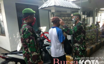 Cegah Covid -19, Plh Danramil 02/Tarempa Pelda Wamada Simare Mare Himbau Warga Pakai Masker