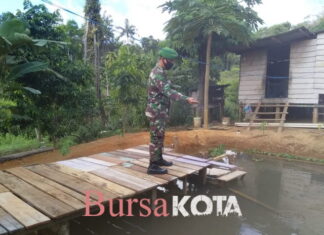 Jaga Ketahanan Pangan Masa Pandemi Covid -19, Babinsa Serda Ganda Fitrianto Dampingi Warga Budi Daya Ikan Air Tawar