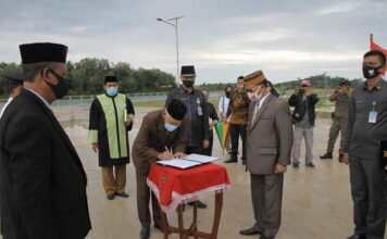 Ini Alasan Bupati Lingga Lantik 140 Pejabat di Embung Bukit Tumang