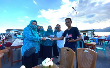 Dihari HUT RI ke -75, Tim TP – PKK Kabupaten Lingga Bagikan 3000 Masker