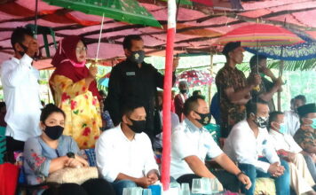 Meski Diguyur Hujan, Syukuran Desa Mensanak Berjalan Lancar