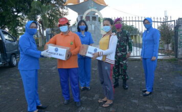 Sambut HUT Ke-74 Jalasenastri Korcab IV DJA I Bagi-bagi Sembako