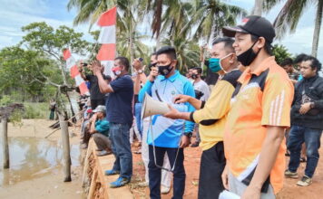 Wabup Lingga M Nizar Buka Lomba Sampan Layar di Desa Kuala Raya