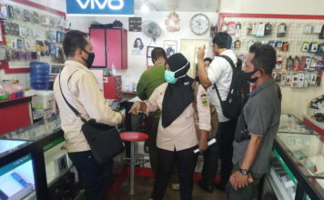 Satpol PP dan Damkar Lingga Adakan Monitoring Izin Usaha