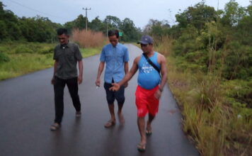 Jagoan Menang, Puluhan Warga Desa Kudung Jalan Kaki Hingga 43 Kilometer Menuju Ibukota Daek – Lingga