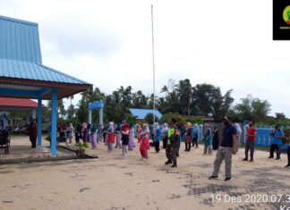Jaga Kebugaran Tubuh Dimasa Pandemi, Babinsa Koramil 03/Sedanau Senam Sehat Bersama Masyarakat