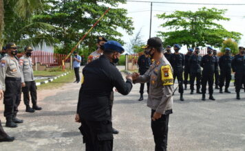 Penugasan Berakhir, Kapolres Natuna Pimpin Apel Pelepasan 55 Pasukan BKO Brimob dan Samapta Nusantara