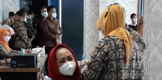 Bupati Winarti Orang Nomor Satu di Tuba Ikut Penyuntikan Vaksin Covid-19