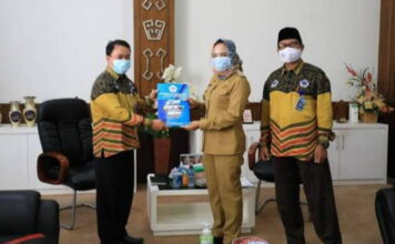 Dr. Cand Hj Winarti SE MH Menerima Audiensi Komisioner KPU Tulang Bawang
