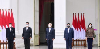 Presiden Jokowi Perkenalkan Jajaran Dewan Pengawas dan Direktur INA