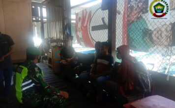 Komsos Dengan Nelayan, Babinsa Koramil 02/Tarempa Beri Himbauan Waspada Saat Melaut