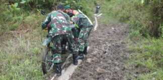 Jalan Penghubung Desa Sungai Ulu ke Selemam Menjadi Perhatian Khusus TMMD Ke -110 Natuna