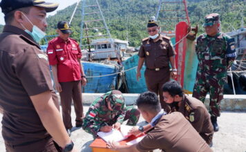 11 KIA Hasil Tangkapan TNI AL dan PSDKP Diserahterima ke Kejaksaan Negeri Ranai