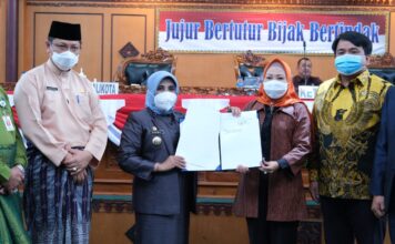 Usai Sidang Paripurna, Rahma Serahkan Usulan Nama Calon Wakil Walikota ke DPRD Tanjungpinang
