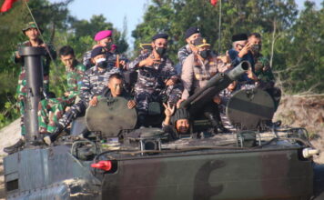 Wakapolda Kepri Bersama Kasal Tinjau Latihan Operasi Amfibi dan Peresmian Puslatpurmar 9 Dabo Singkep