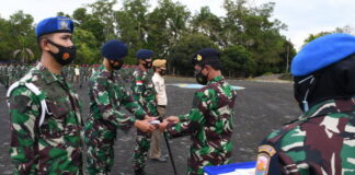 Danlantamal IV Pimpin Penyerahan Buku Saku Zona Integritas