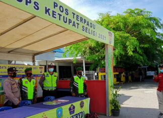 Babinsa Koramil 02/Tarempa Himbau Masyarakat Patuhi Aturan Larangan Mudik