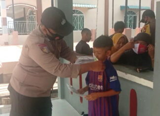 Cegah Korona, Kapolposektor Rejai Minta Seluruh Pedagang dan Pengunjung Pasar Pakai Masker