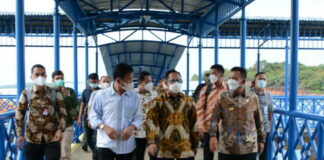 Mendagri Tinjau Arus Penumpang Pekerja Migran Indonesia
