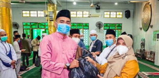 Rahma Serahkan Bantuan Sembako Kepada Imam Masjid, Marbot dan Petugas Kebersihan