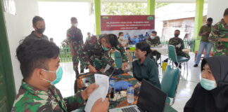 Ibu Persit, Purnawirawan dan Warakawuri Kodim 0318/Natuna Ikuti Vaksinasi Tahap I