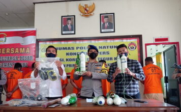 Polres Natuna Amankan 7 Orang Pelaku Pengeboman Ikan di Midai, Salah Satunya Mantan Anggota DPRD Natuna