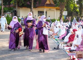Wali Kota Tanjungpinang Salat Idulfitri di Lapangan Pamedan