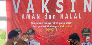 Kapolres Dampingi Bupati Natuna Tinjau Vaksinasi di Kecamatan Subi