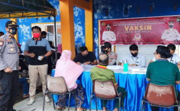 Hari Bhayangkara ke-75, Polsek Dabo Singkep Gelar Vaksinasi Massal