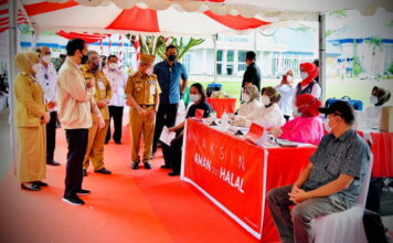 Presiden Ajak Pemerintah Daerah Dukung Satu Juta Vaksin Per Hari