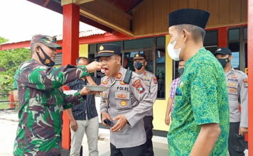 HUT Bhayangkara ke-75, Kapolsek Daik Lingga Dapat Kejutan dari Danramil dan Kepala Kesbangpol Lingga