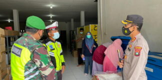 Pastikan Stok Vaksin Selalu Tersedia dan Aman, Kapolres Natuna Cek Gudang Vaksin