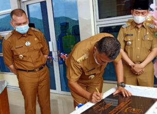 Bupati Natuna Resmikan Kantor Camat Pulau Tiga Barat