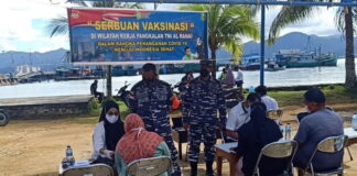 Lanal Ranai Gencar Laksanakan Serbuan Vaksinasi Covid-19 Untuk Masyarakat Maritim