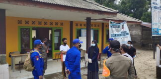 Satpolairud Polres Lingga lakukan Pengawalan dan Pengamanan Program Nasi Kapau di Pulau Nuja