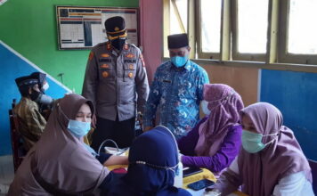 Gerai Vaksinasi Presisi Polsek Daik, Ramai Diserbu Warga