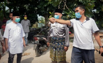 Bupati Lingga Bersama Ketua DPRD Lingga Turun Langsung Kelokasi Kebakaran