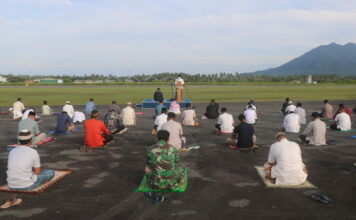 Lanud RSA Laksanakan Sholat Idul Adha dengan Prokes Ketat