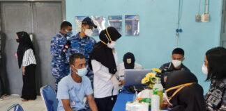 12 Vaksinator Jalankan Tugas, Perangi Wabah Covid -19