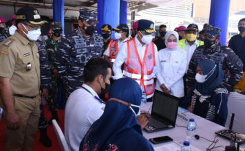 Kasal : “Ship to Ship” Vaksinasi Covid-19 TNI AL