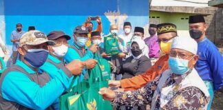 Pemko Tanjungpinang Bersama Baznas Salurkan Bantuan Untuk Pasien Isoman