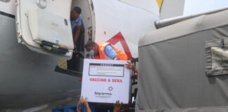 Lanud RSA Terus Dukung Pengiriman Vaksin Covid-19 Ke Natuna Menggunakan Pesawat TNI AU