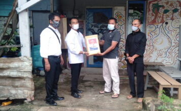 Polres Natuna Kembali Sambangi Warga Bagi Paket Sembako