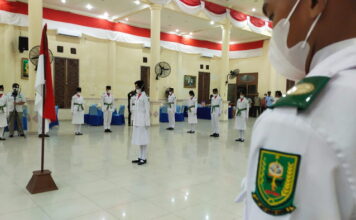 Bupati Kukuhkan 33 Orang Paskibra Natuna