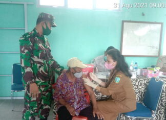 Babinsa Serda Syamsul Fahri Monitoring Penyuntikan Vaksin Covid19 di Puskesmas Jemaja